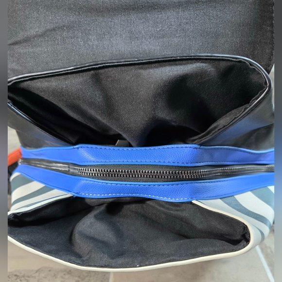 HEROES & VILLAINS AHSOKA TANO STAR WARS TROOPER MINI BACKPACK. - Picture 6 of 8